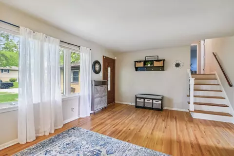 Entry Way - 661 Juniper Ln, Bartlett, IL 60103 photo 1 of 1