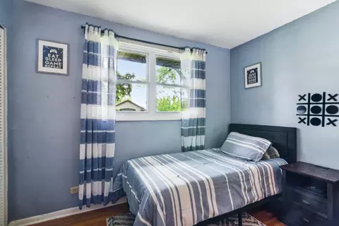 Bedroom - 661 Juniper Ln, Bartlett, IL 60103 photo 5 of 5