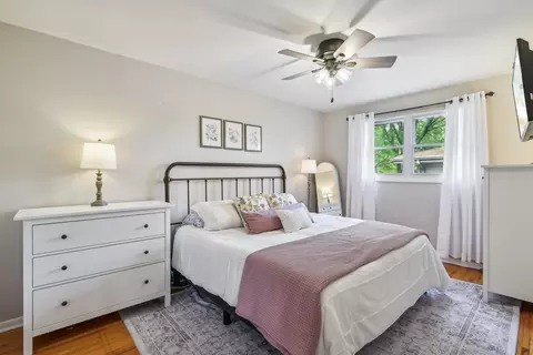 Bedroom - 661 Juniper Ln, Bartlett, IL 60103 photo 1 of 5
