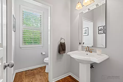 Bath - 520 Brookside Ave, Algonquin, IL 60102 photo 1 of 3