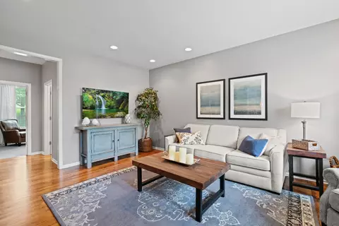 Living - 520 Brookside Ave, Algonquin, IL 60102 photo 1 of 4