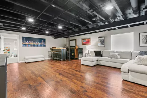 Living - 520 Brookside Ave, Algonquin, IL 60102 photo 4 of 4