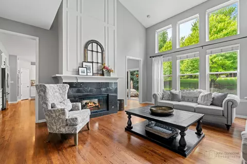 Living - 520 Brookside Ave, Algonquin, IL 60102 photo 2 of 4