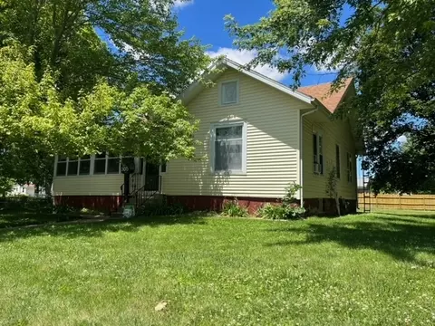 305 E North St, Lexington, IL 61753