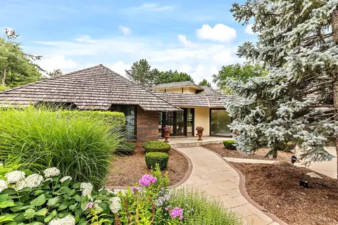 Undisclosed, Oak Brook, IL 60523