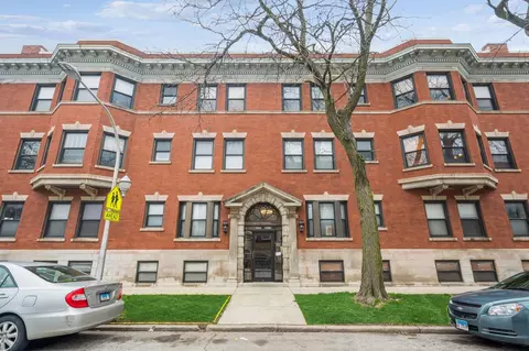 1104 E 46th St #104, Chicago, IL 60653