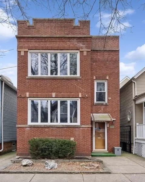 3538 N Marshfield Ave, Chicago, IL 60657