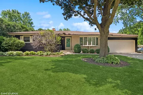 146 N Lyle Ave, Elgin, IL 60123