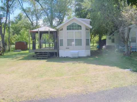 17270 Woodhaven, Sublette, IL 61367