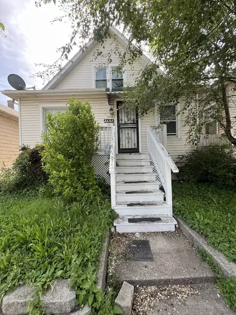2136 N Narragansett Ave, Chicago, IL 60639