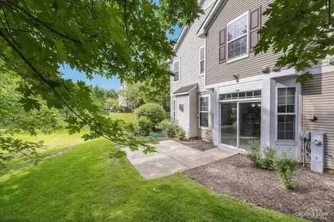 Exterior - 1477 Millbrook Dr, Algonquin, IL 60102 photo 7 of 9