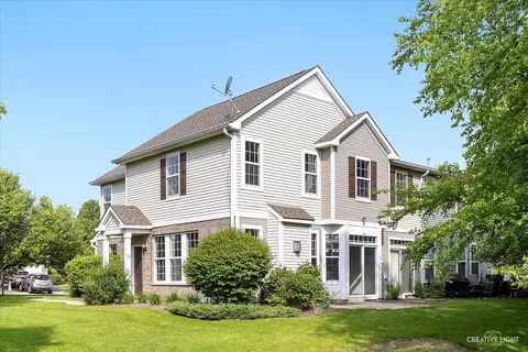 Exterior - 1477 Millbrook Dr, Algonquin, IL 60102 photo 8 of 9