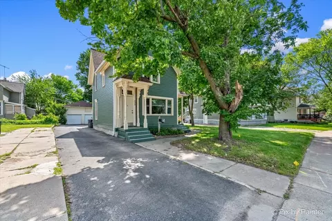 Exterior - 439 S State St, Elgin, IL 60123 photo 2 of 9