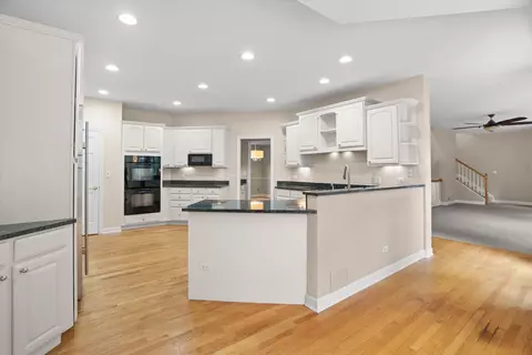 120 Fox St, Cary, IL 60013 photo 10