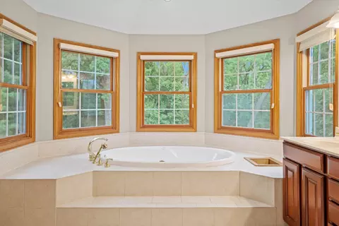 120 Fox St, Cary, IL 60013 photo 22