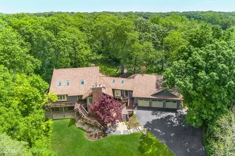 25333 N Wagon Wheel Ct, Barrington, IL 60010