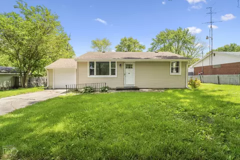 63 S 3120w Rd, Kankakee, IL 60901