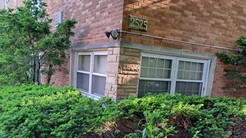 2525 W Fitch Ave #3S, Chicago, IL 60645