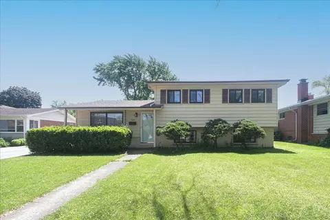 115 David Dr, Bensenville, IL 60106