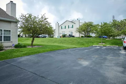 Exterior - 1428 Berta Dr, Crest Hill, IL 60403 photo 18 of 32