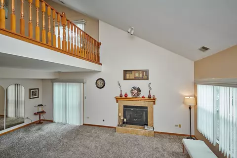 Living - 1428 Berta Dr, Crest Hill, IL 60403 photo 1 of 4
