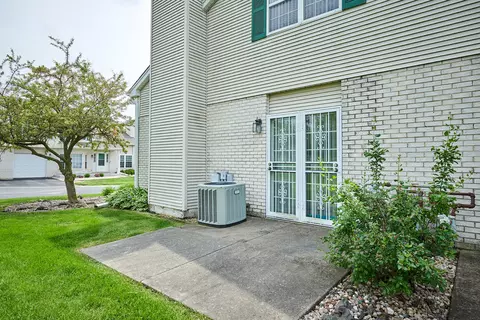 Exterior - 1428 Berta Dr, Crest Hill, IL 60403 photo 16 of 32