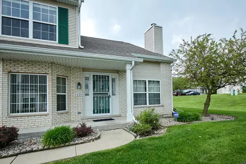 Exterior - 1428 Berta Dr, Crest Hill, IL 60403 photo 20 of 32