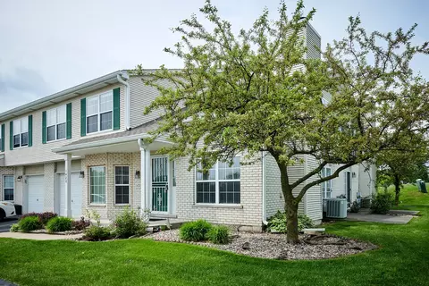 Exterior - 1428 Berta Dr, Crest Hill, IL 60403 photo 2 of 32