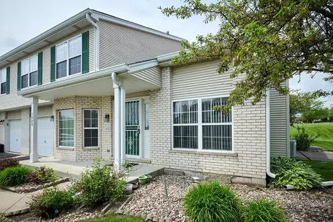 Exterior - 1428 Berta Dr, Crest Hill, IL 60403 photo 26 of 32
