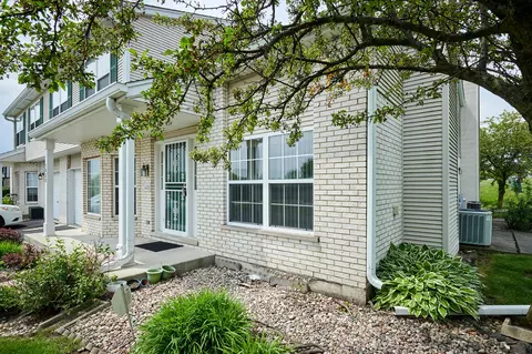 Exterior - 1428 Berta Dr, Crest Hill, IL 60403 photo 32 of 32
