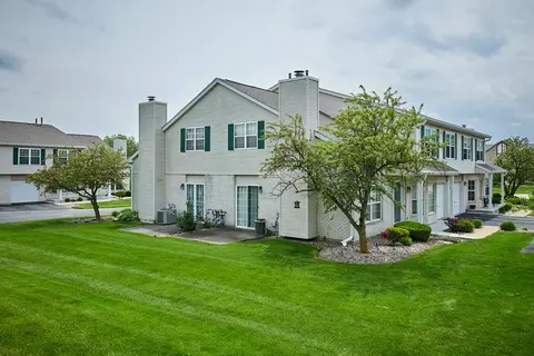 Exterior - 1428 Berta Dr, Crest Hill, IL 60403 photo 30 of 32