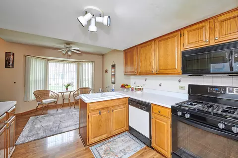 Kitchen - 1428 Berta Dr, Crest Hill, IL 60403 photo 8 of 13