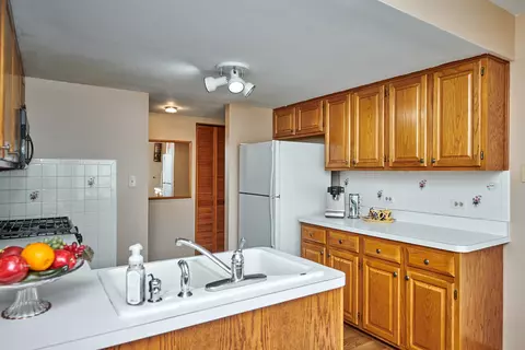 Kitchen - 1428 Berta Dr, Crest Hill, IL 60403 photo 13 of 13