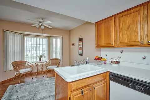 Kitchen - 1428 Berta Dr, Crest Hill, IL 60403 photo 5 of 13