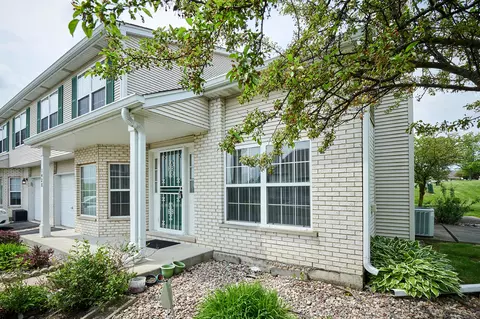 Exterior - 1428 Berta Dr, Crest Hill, IL 60403 photo 15 of 32