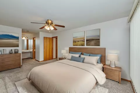 Bedroom - 1428 Berta Dr, Crest Hill, IL 60403 photo 5 of 9