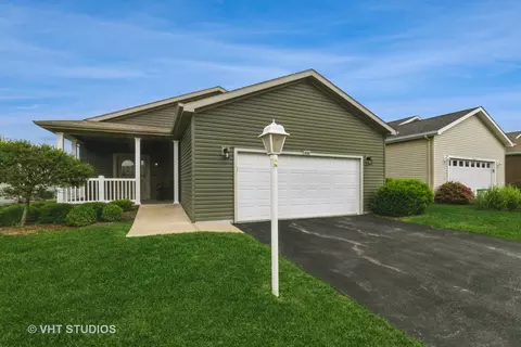 1408 Scenic View Dr, Grayslake, IL 60030