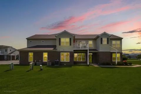 2504 Echelon Cir #2504, Matteson, IL 60443