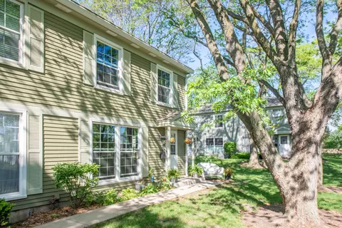 Exterior - 1664 Valley Forge Ct #D, Wheaton, IL 60189 photo 2 of 2