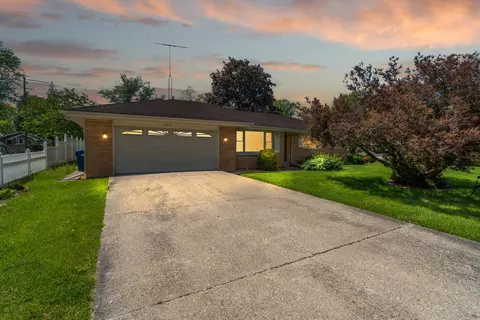 Exterior - 263 N St Joseph Ave, Kankakee, IL 60901 photo 12 of 12