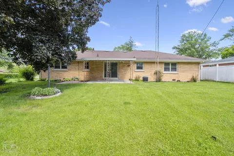 Exterior - 263 N St Joseph Ave, Kankakee, IL 60901 photo 4 of 12