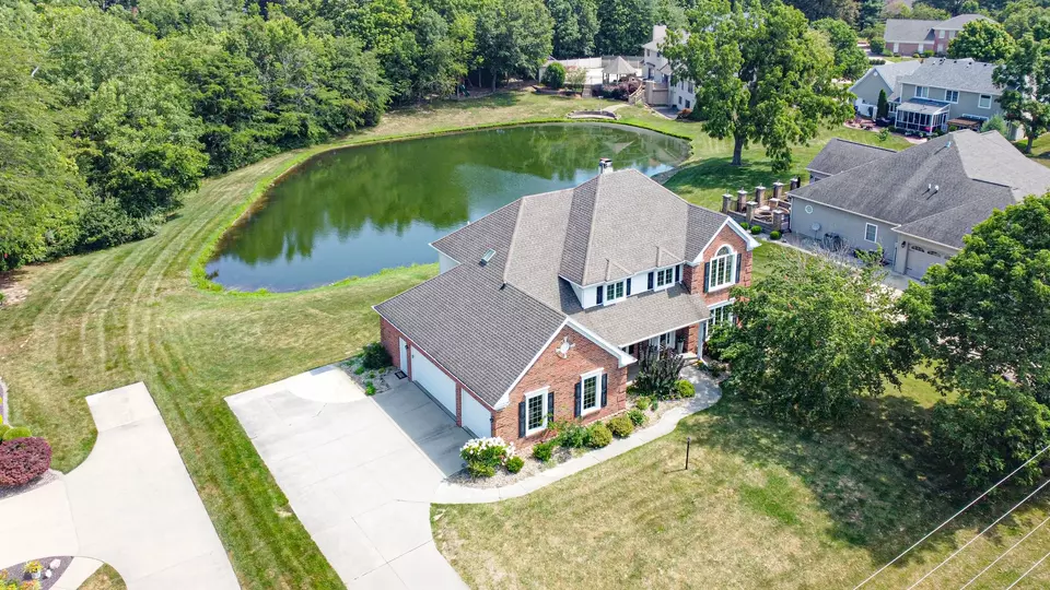 View/Area - 715 W Coolidge Ave, Charleston, IL 61920 photo 2 of 3