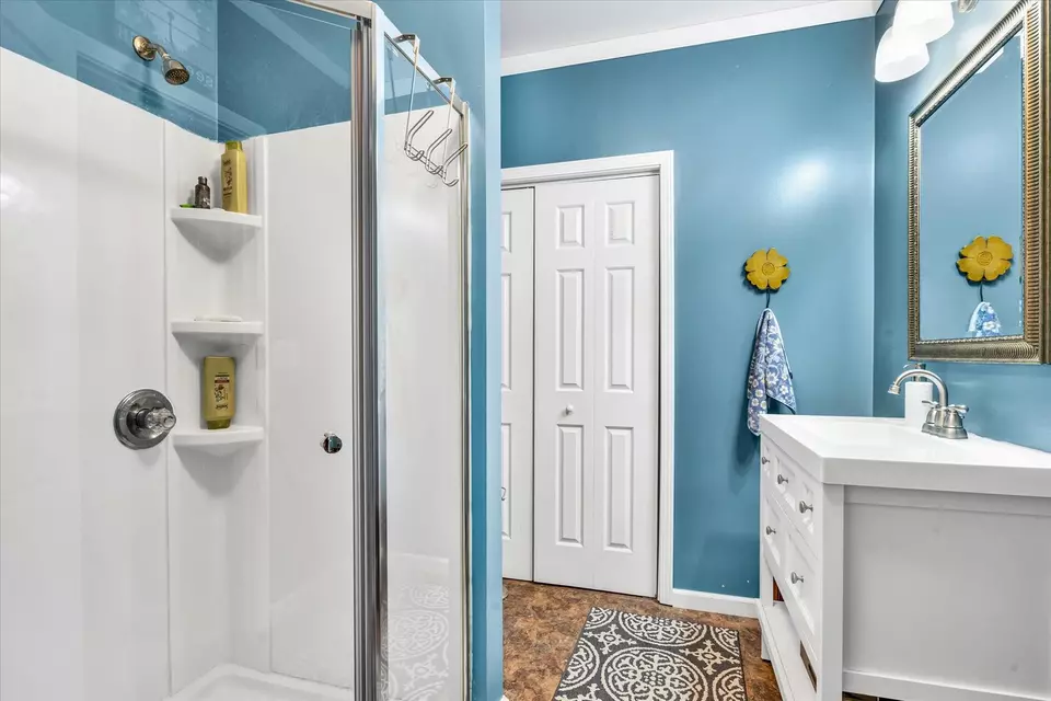 Bath - 715 W Coolidge Ave, Charleston, IL 61920 photo 4 of 4
