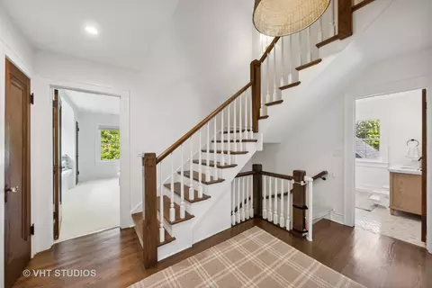Entry Way - 615 E North St, Itasca, IL 60143 photo 4 of 5