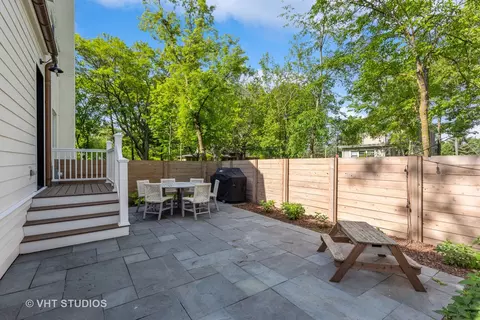 Exterior - 615 E North St, Itasca, IL 60143 photo 6 of 7