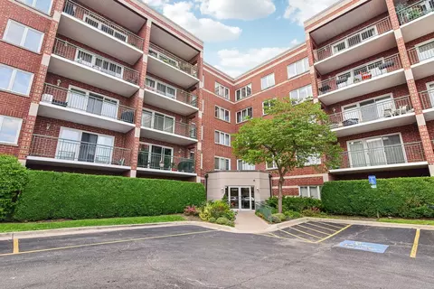 5360 N Lowell Ave #205, Chicago, IL 60630