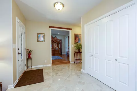 Entry Way - 1017 Auburn Ln, Bartlett, IL 60103 photo 1 of 1