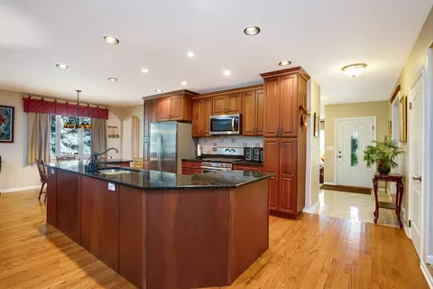 Kitchen - 1017 Auburn Ln, Bartlett, IL 60103 photo 1 of 4