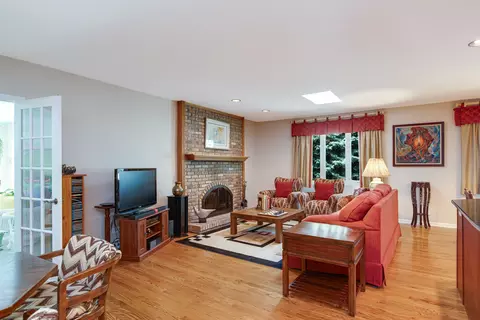 Living - 1017 Auburn Ln, Bartlett, IL 60103 photo 3 of 3