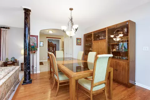 Dining - 1017 Auburn Ln, Bartlett, IL 60103 photo 1 of 2